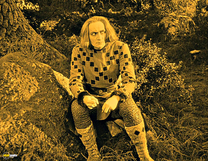 A still #29 from Die Nibelungen (1924)