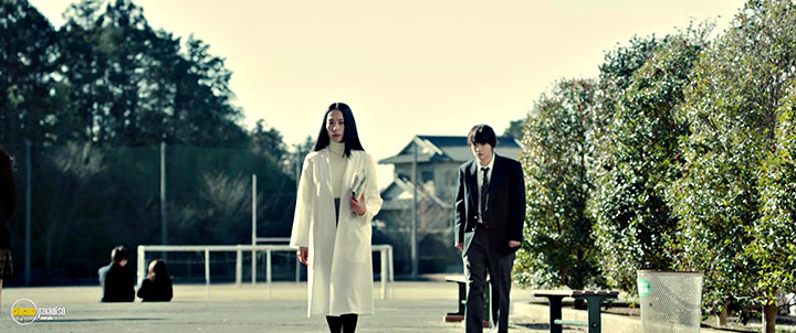 A still #26 from Parasyte: Part 1 (2014) With Eri Fukatsu And Shôta Sometani