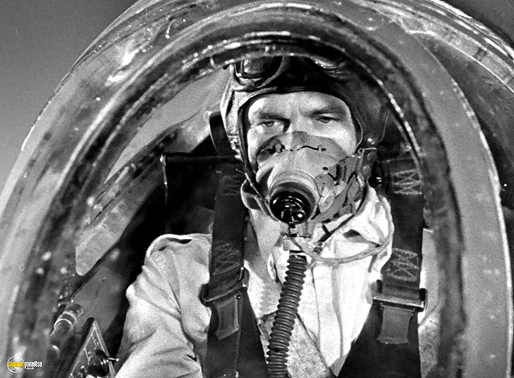 A still #21 from The Sound Barrier (1952)