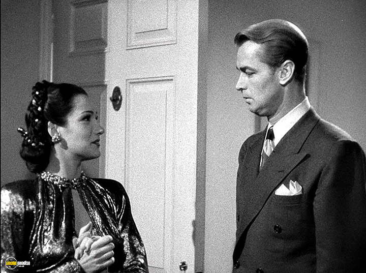 A still #4 from The Blue Dahlia (1946) With Alan Ladd And Doris Dowling