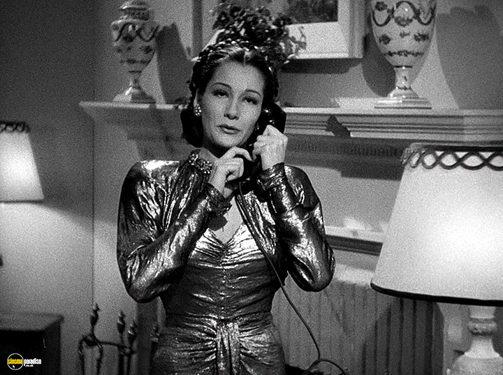A still #7 from The Blue Dahlia (1946) With Doris Dowling