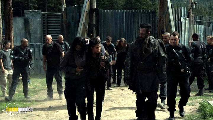 A still #14 from The 100: Series 3 (2016)