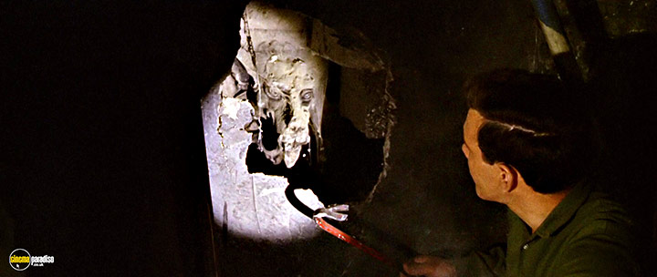 A still #27 from Dr. Terror's House of Horrors (1965)