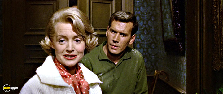 A still #25 from Dr. Terror's House of Horrors (1965)
