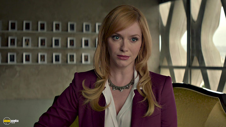 A still #3 from The Neon Demon (2016) With Christina Hendricks