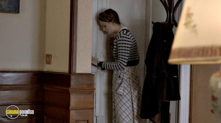 A still #16 from Resistance: The Complete Series (2014)