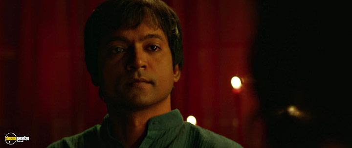 A still #24 from Murder 2 (2011) With Prashant Narayanan