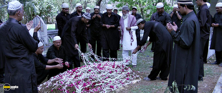 A still #21 from Murder 2 (2011)