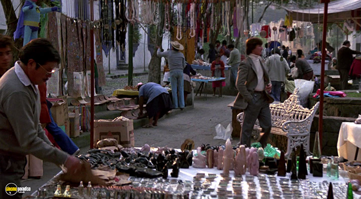 A still #30 from The Falcon and the Snowman (1985)