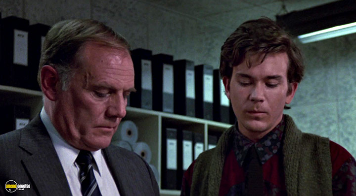 A still #25 from The Falcon and the Snowman (1985) With Timothy Hutton