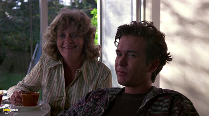 A still #17 from The Falcon and the Snowman (1985) With Timothy Hutton And Joyce Van Patten