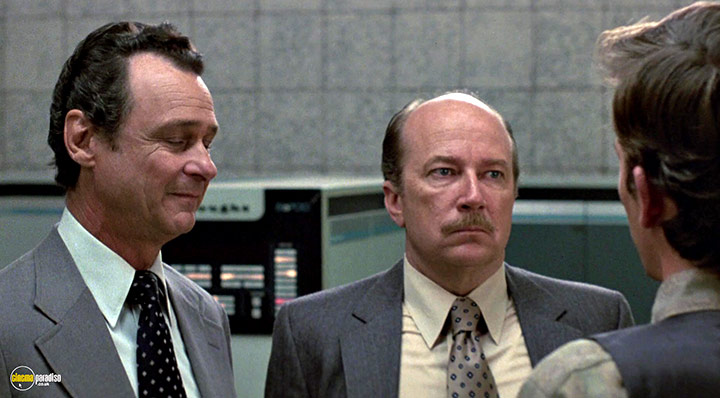 A still #11 from The Falcon and the Snowman (1985)